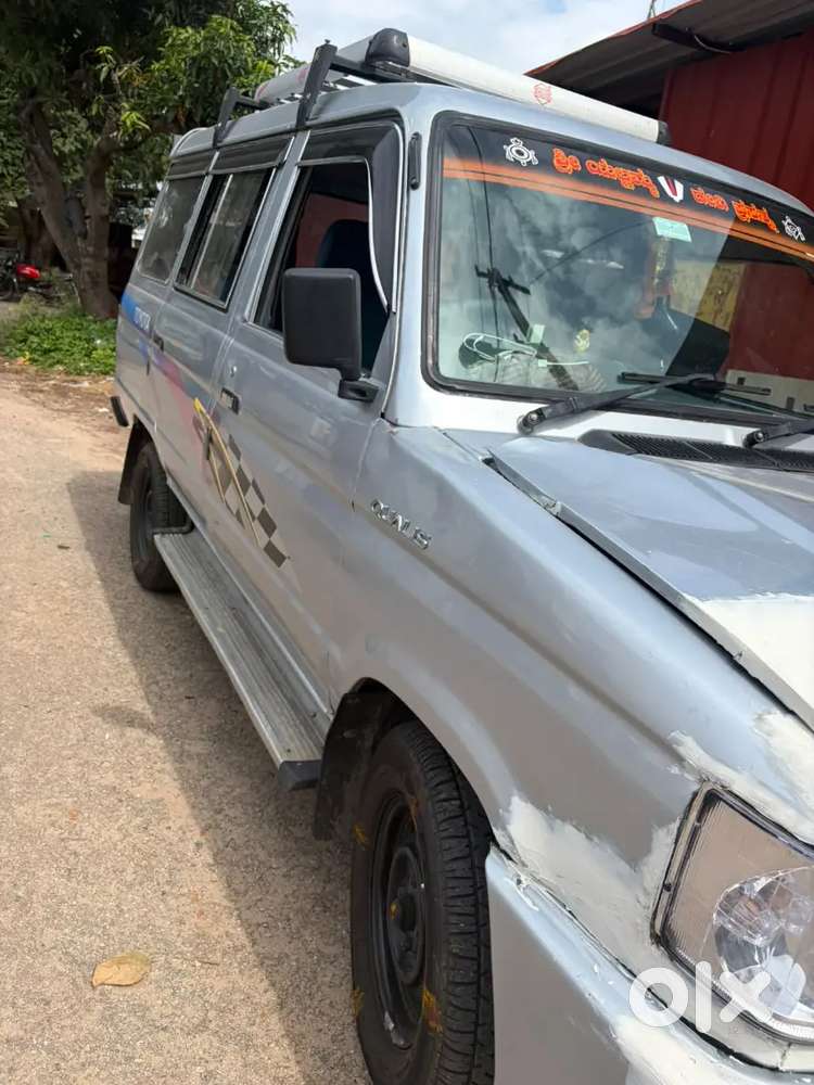 Toyota Innova Hycross 2.0 2025