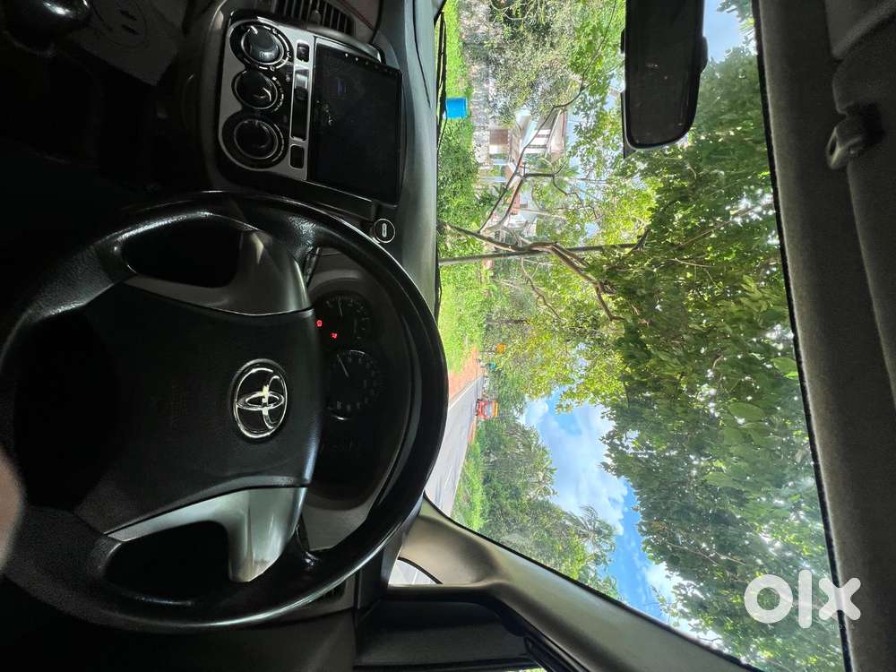 Toyota Innova 2.5 G E4 2016 Model