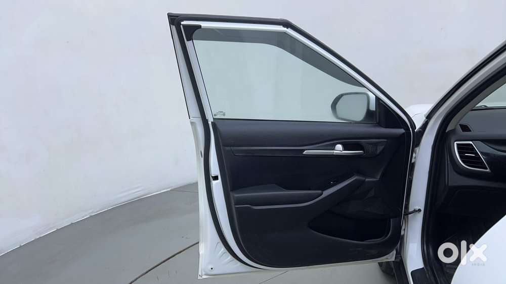 Kia Seltos 1.5 Htk+, 2023, Petrol