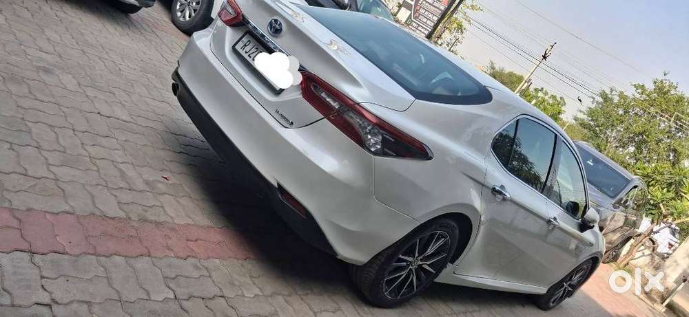 Toyota Camry Hybrid, 2023, Petrol