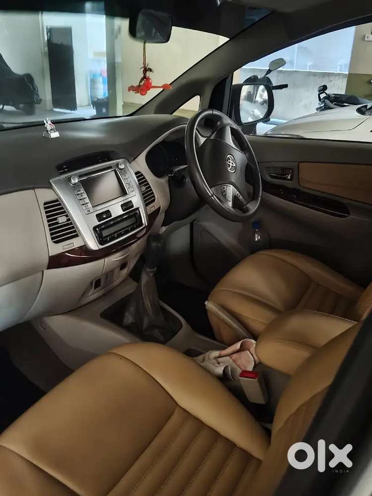 Toyota Innova 2013 Diesel 95000 Km Driven