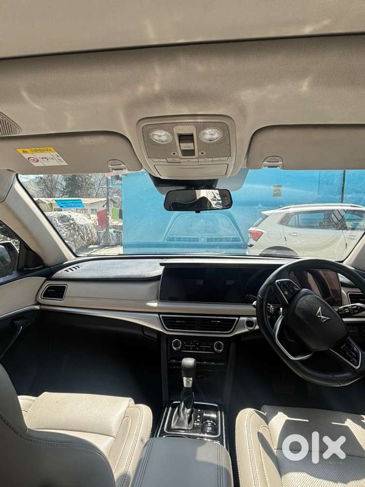 Xuv700 Ax7 Luxury Pack 2022 (petrol) With New Pirelli Tyres