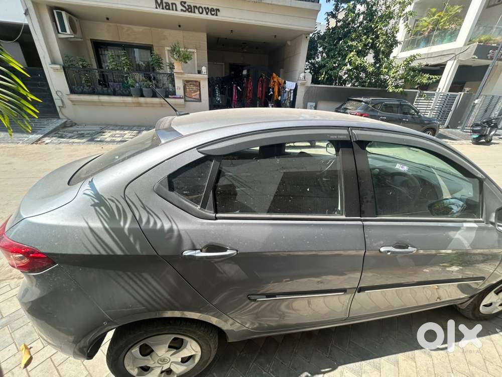 Tata Tigor Petrol 2018