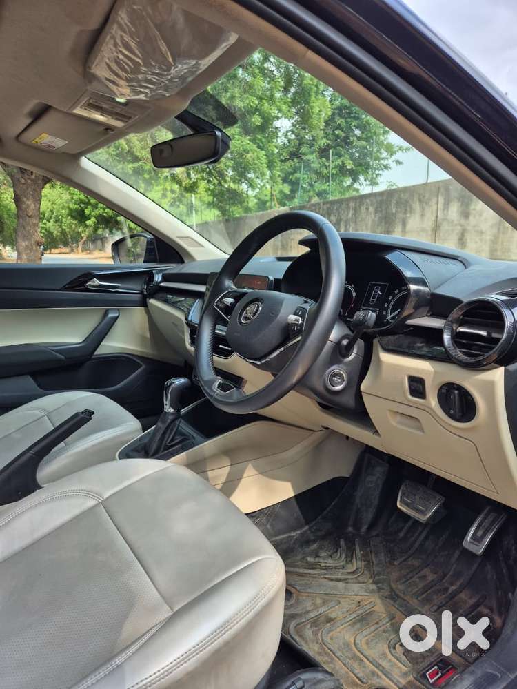 Skoda Slavia 1.0 Tsi Style, 2025, Petrol