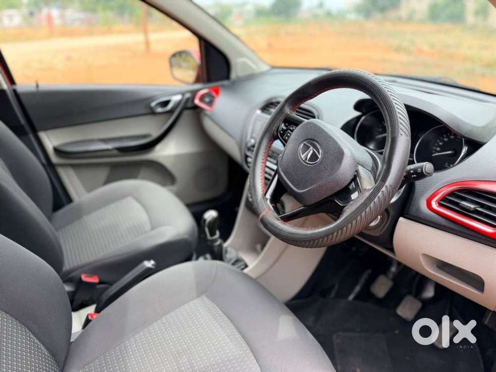 Tata Tiago 1.05 Revotorq Xz, 2018, Petrol