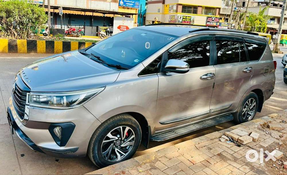 Toyota Innova Crysta 2016 Diesel Well Maintained