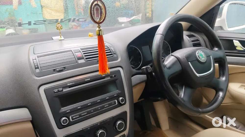 Skoda Laura 2011 Petrol Well Maintained