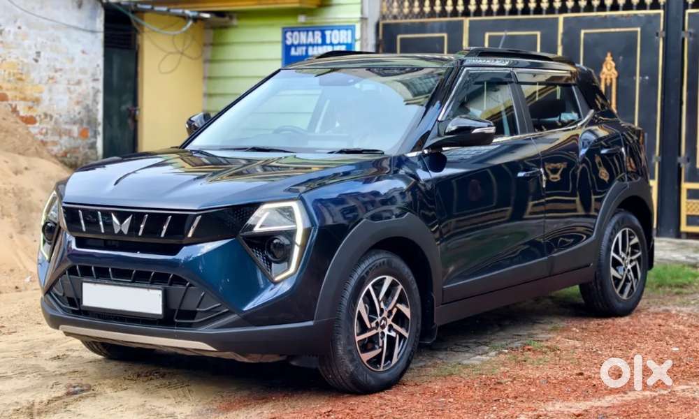 Mahindra Xuv 3xo Ax5 Pm Mt, 2024, Petrol