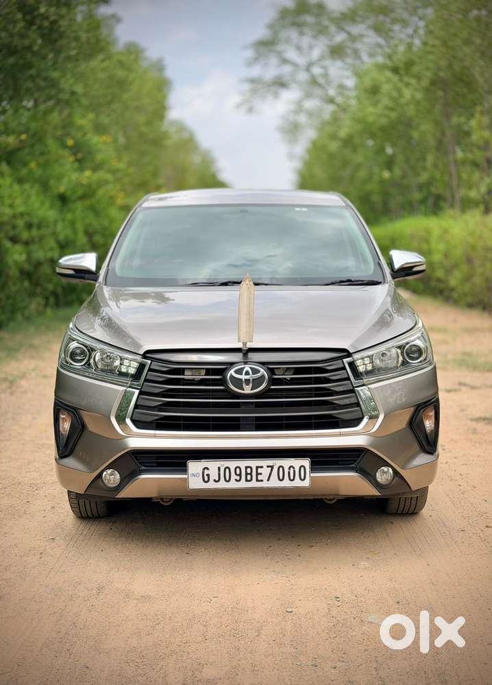 Toyota Innova Crysta 2.8 Zx At 7 Seater, 2017, Diesel