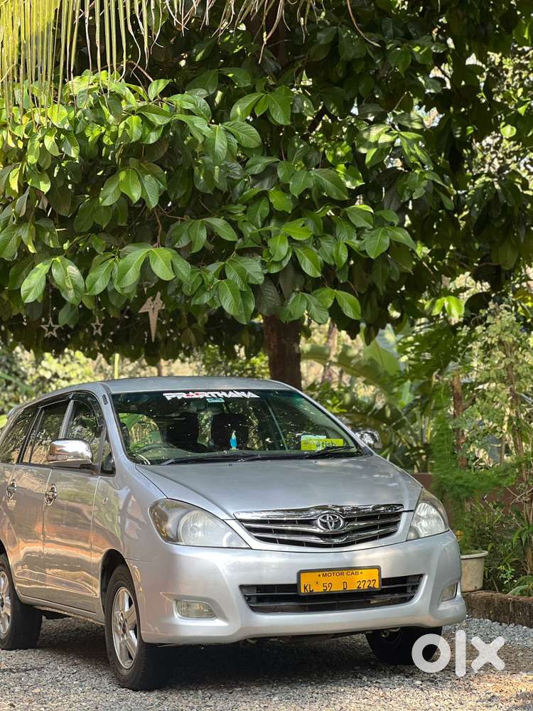 Toyota Innova 2.5 G (diesel) 7 Seater, 2010
