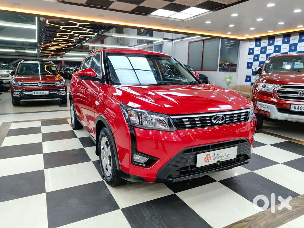 Mahindra Xuv300 1.2 W6 Amt Petrol, 2022, Petrol