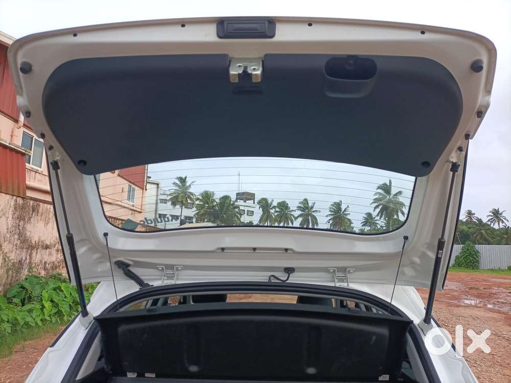 Hyundai New I20 1.0 Asta (o) Turbo Dct, 2022, Petrol