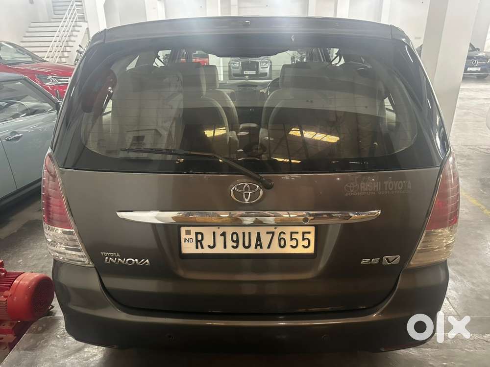 Toyota Innova Diesel 2011