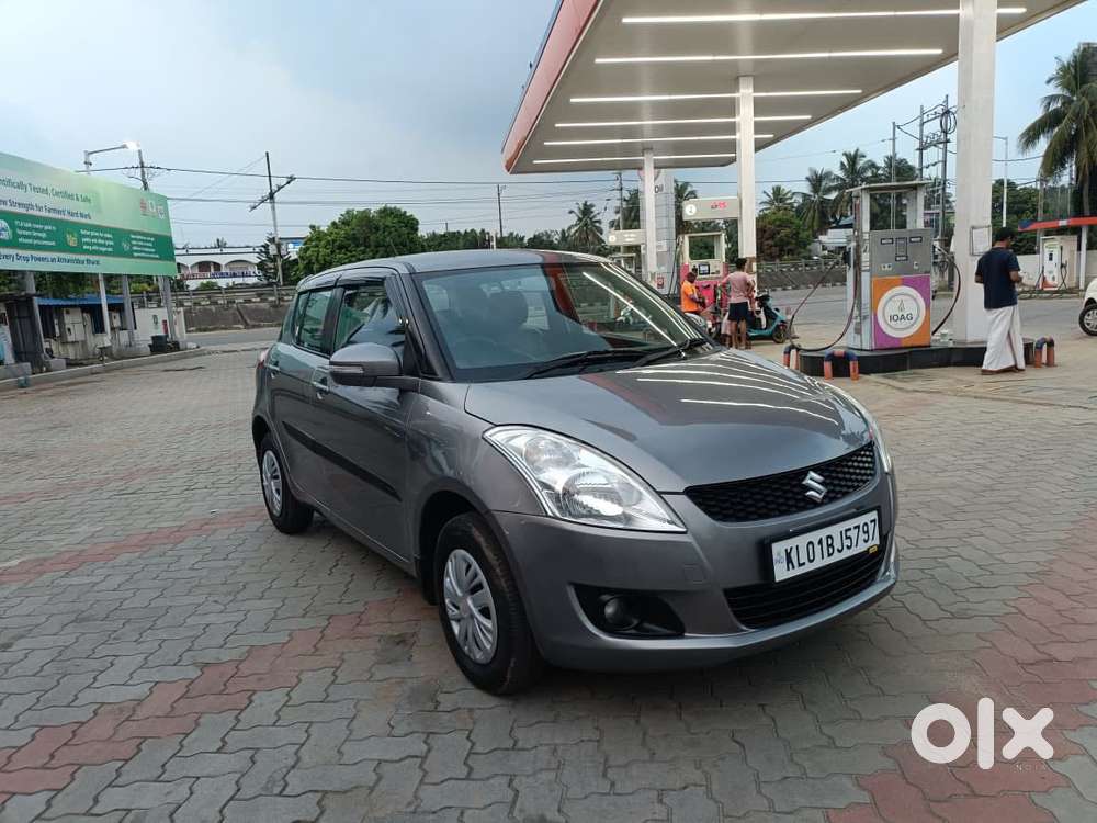 Maruti Suzuki Swift Vxi 1.2 Abs Bs-iv, 2013, Petrol