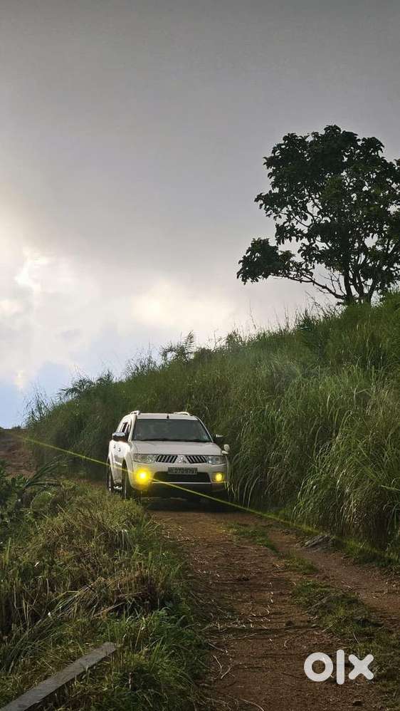 Mitsubishi Pajero Sport 2014 Diesel Well Maintained