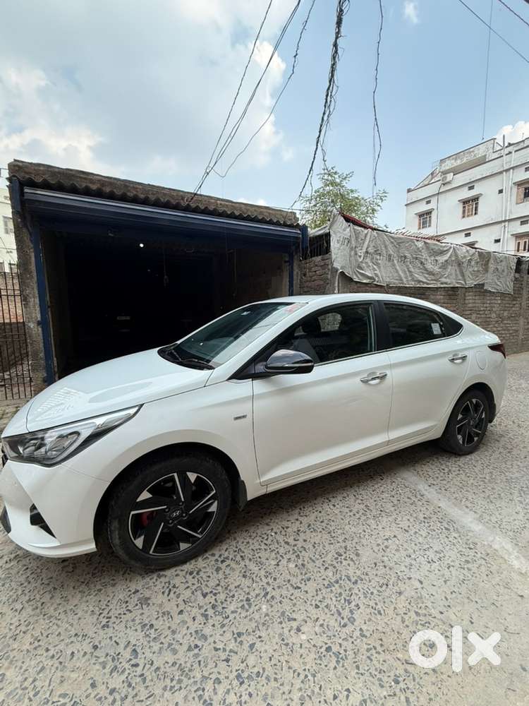 Hyundai Verna Sx(o) Turbo Dct
