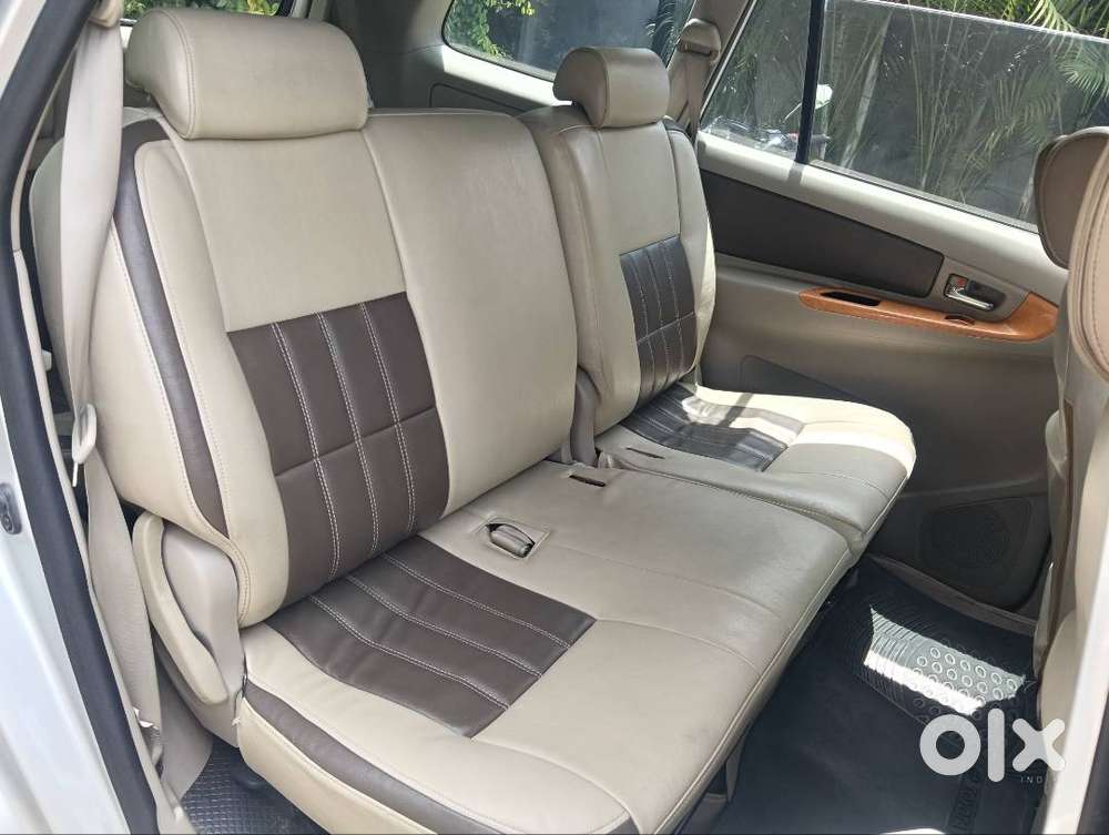 Innova 2010 Model 2nd Owner