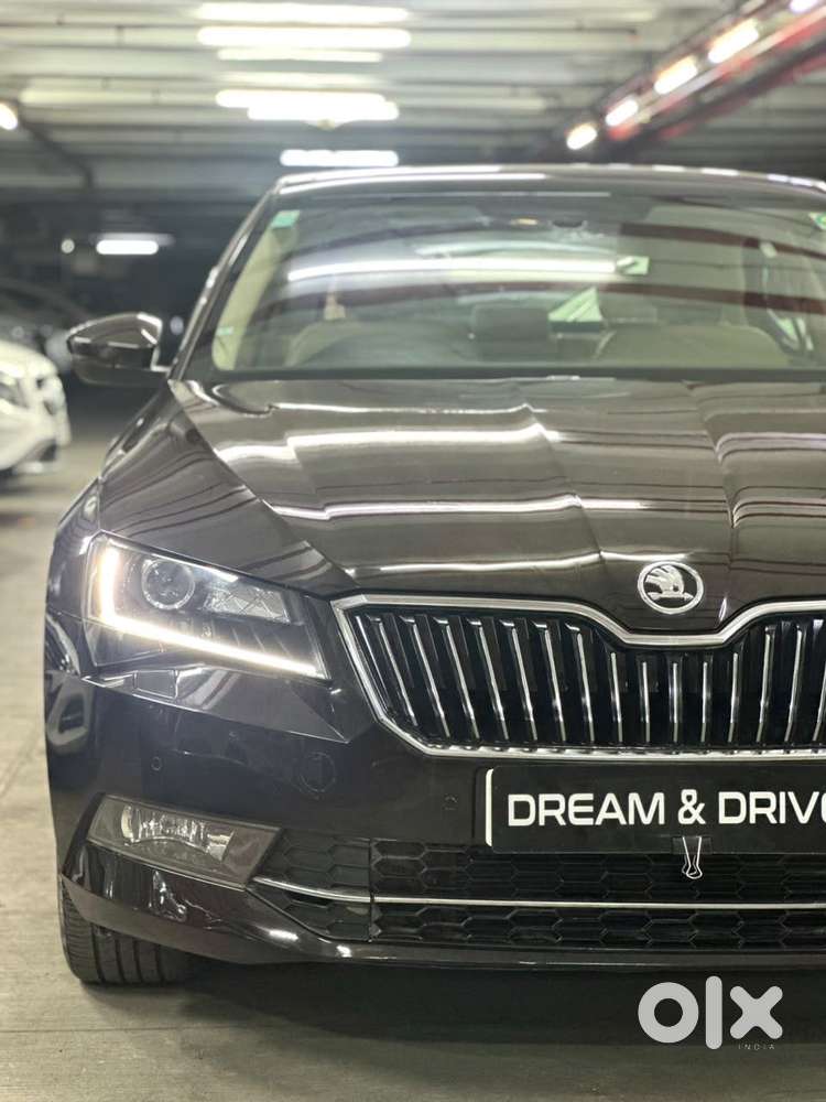 Skoda Superb Style 1.8 Tsi At, 2019, Petrol