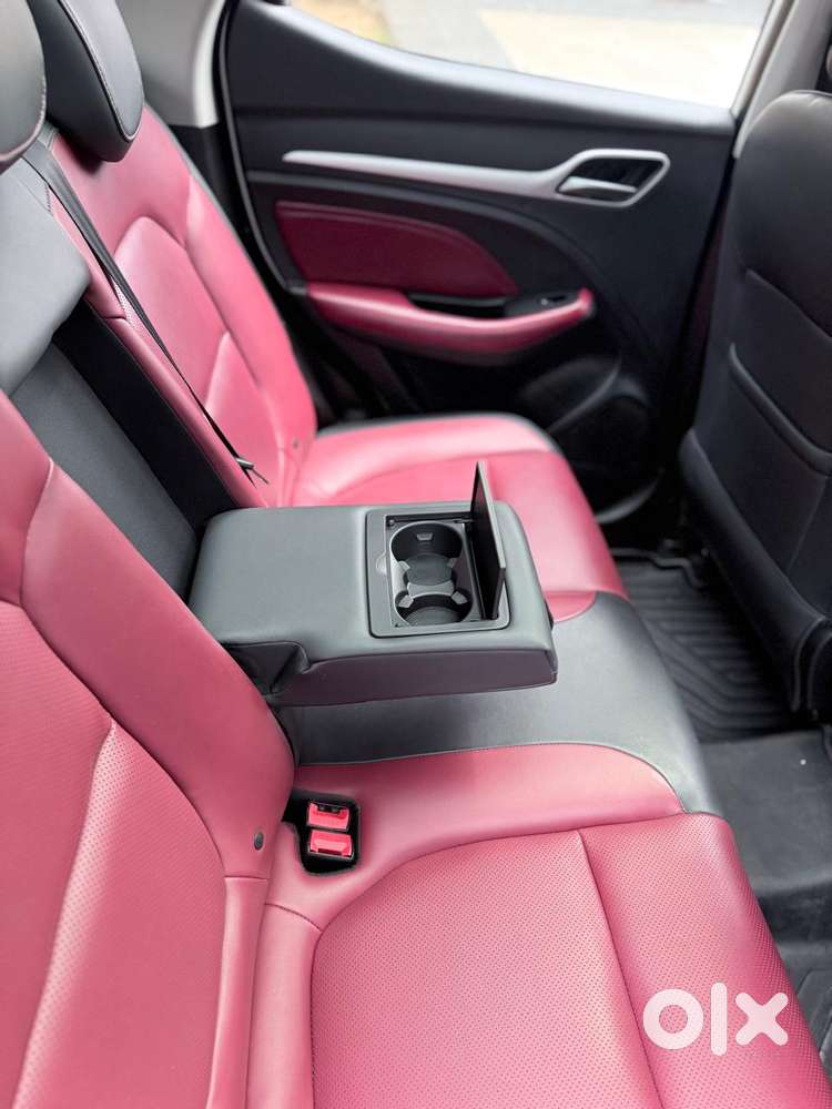 Mg Astor 1.5 Savvy Cvt S Red, 2022, Petrol