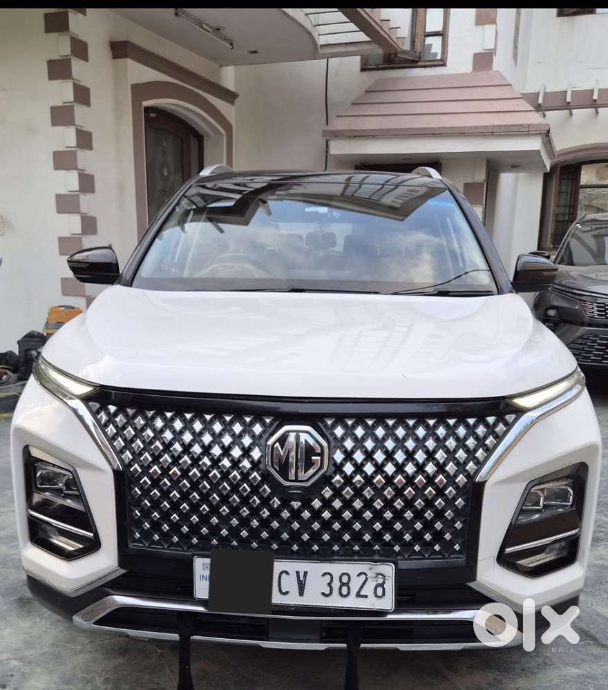 Mg Hector Plus Sharp Pro 1.5 Turbo Petrol Cvt 7 Str, 2023, Petrol