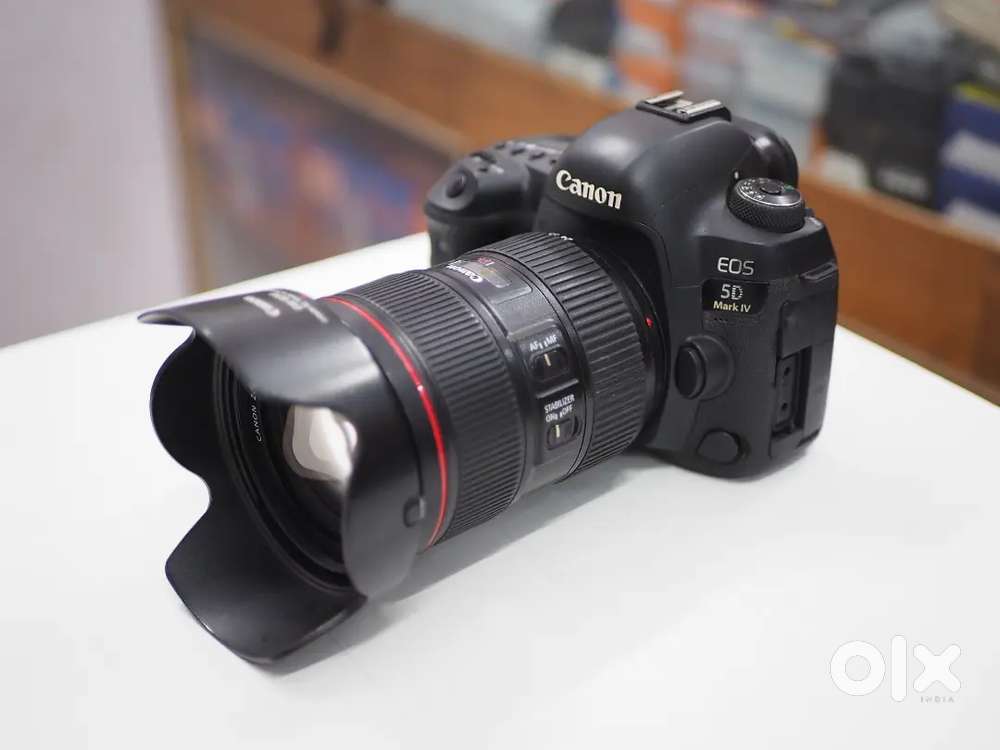 Canon 5d Mark IV with 24-105 F4 ii USM lens