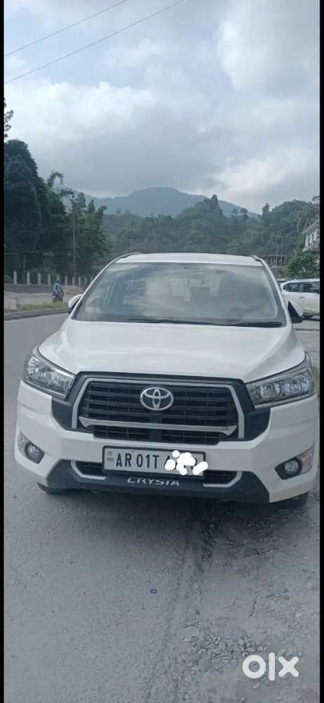 Toyota Innova Crysta 2024 Diesel 27000 Km Driven