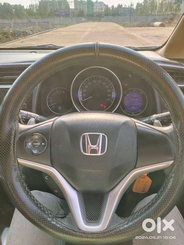 Honda Jazz V Automatic, 2016, Petrol