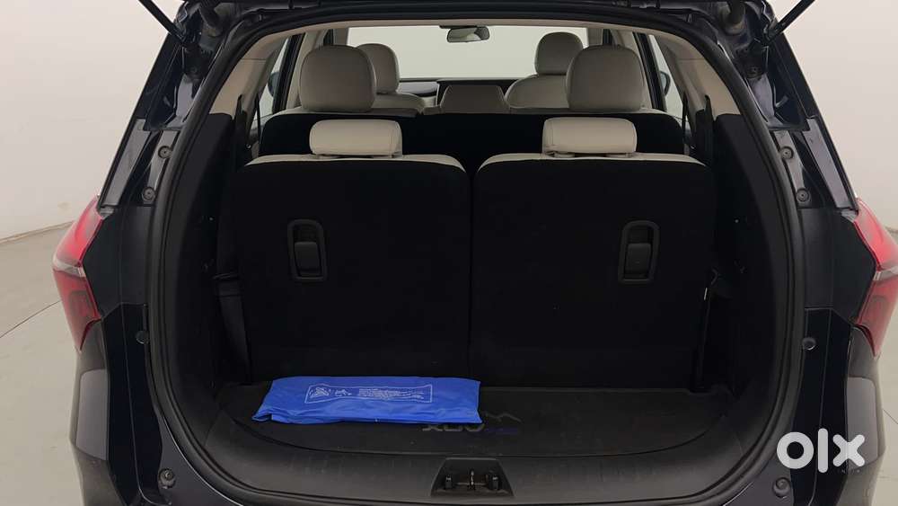 Mahindra Xuv700 2.2 Ax 7 Diesel Mt Luxury Pack Str, 2023, Diesel