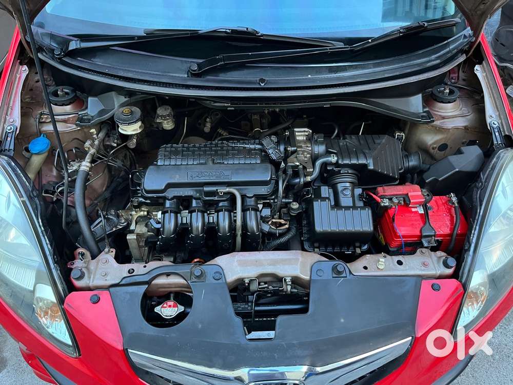 Honda Brio V Mt, 2013, Petrol