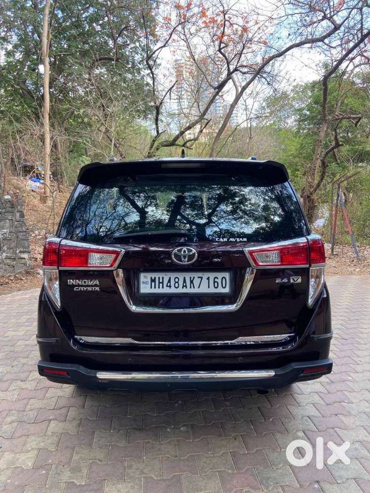 Toyota Innova Crysta 2.4 G Plus Mt 8 Str, 2017, Diesel