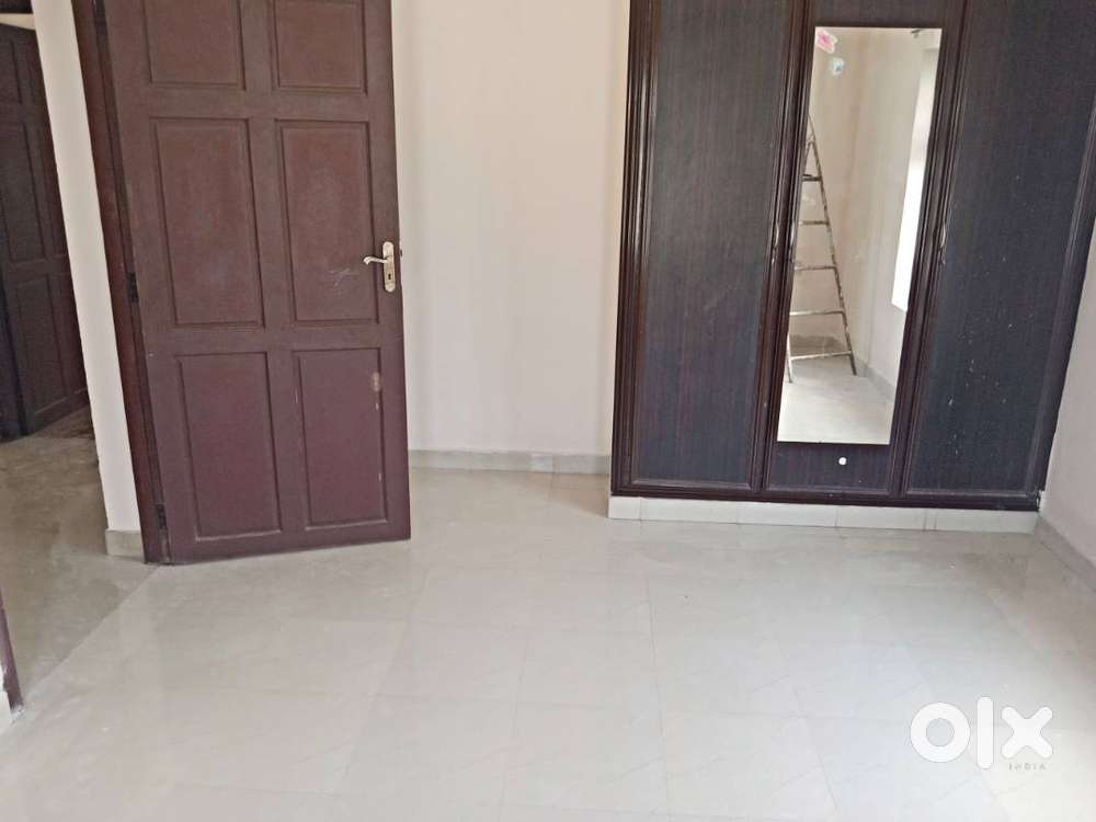 2 bhk House upstair rent. Near old Saranghi Theater. Chiyaram.