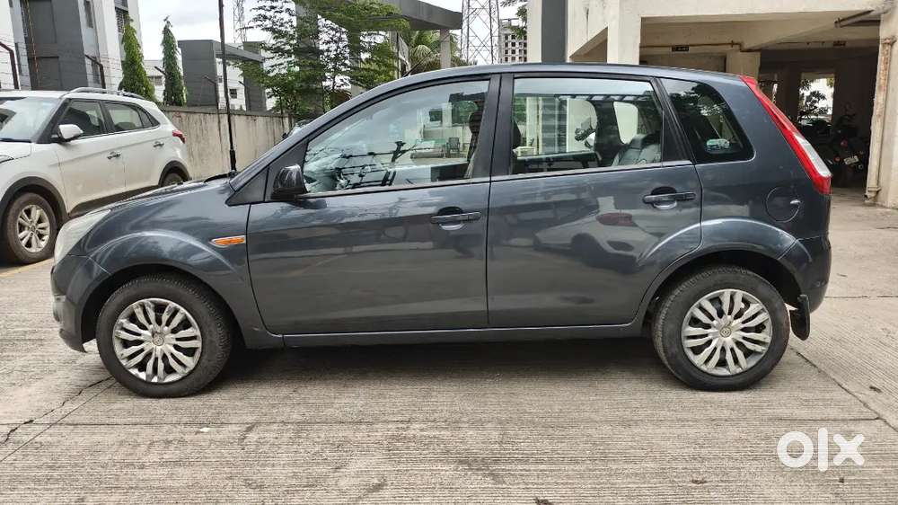 Ford Figo 1.2 Zxi 2013