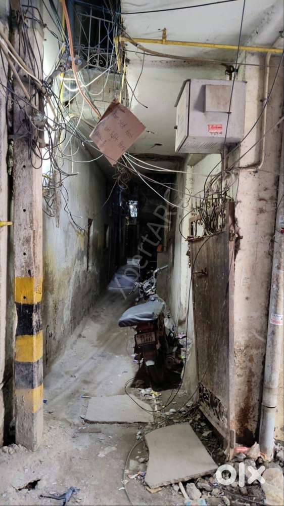 BHK Apartment in Govind Puri For Sale: Houses Apartments