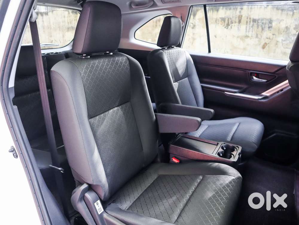 Toyota Innova Hycross 2.0 Gx 7 Str, 2026, Petrol
