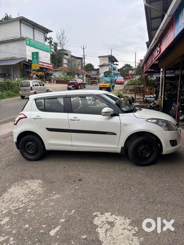 Maruti Suzuki Swift 2014 Petrol 130000 Km Driven