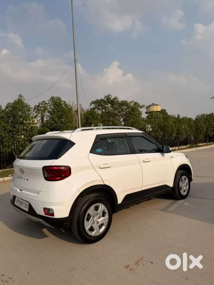 Hyundai Venue S 1.2 Petrol, 2022, Petrol