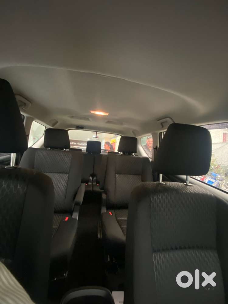 Toyota Innova Crysta 2026 Diesel 700 Km Driven