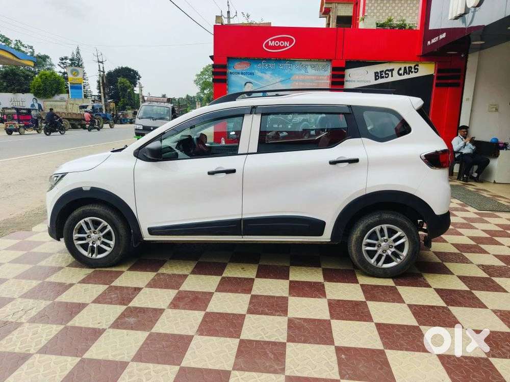 Renault Triber Rxl, 2023, Petrol