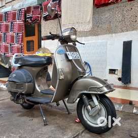 Second hand vespa for online sale near me