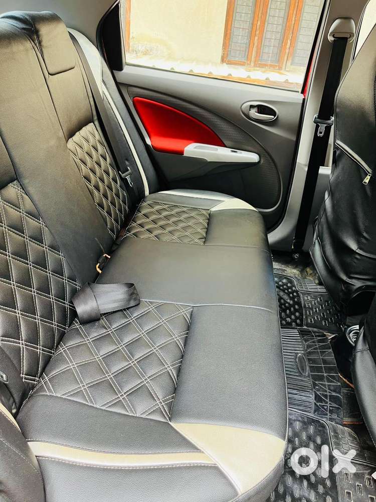 Toyota Etios Cross 1.2l G, 2011, Petrol