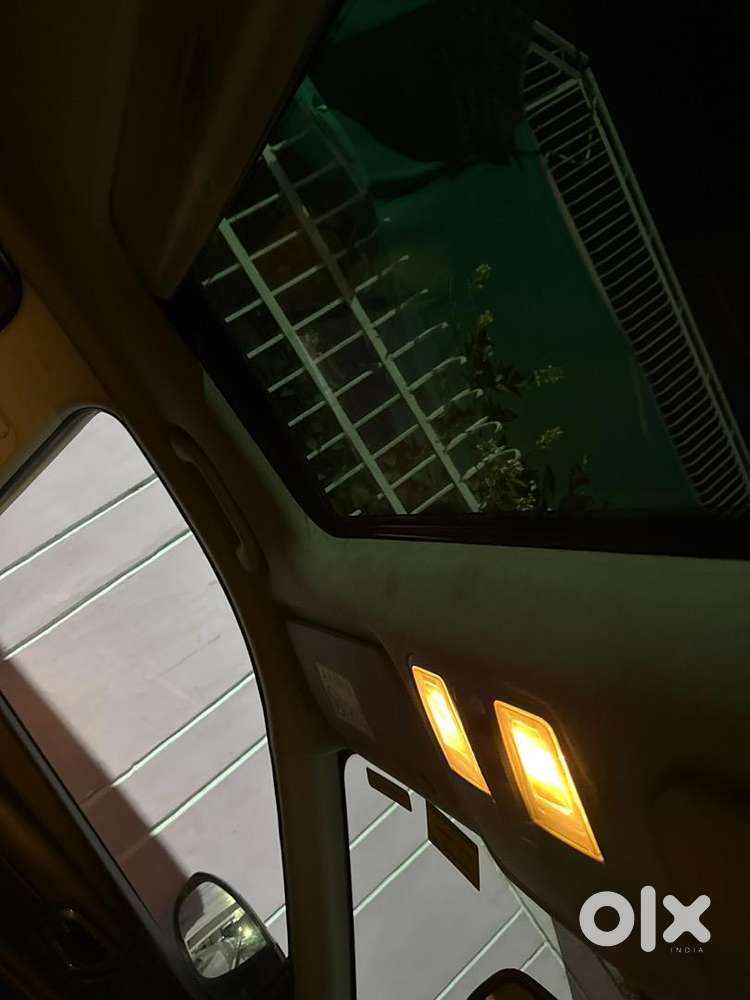 Top Model I20 With Sunroof N Bluelink Phone Start Feature With 24 Kmpl