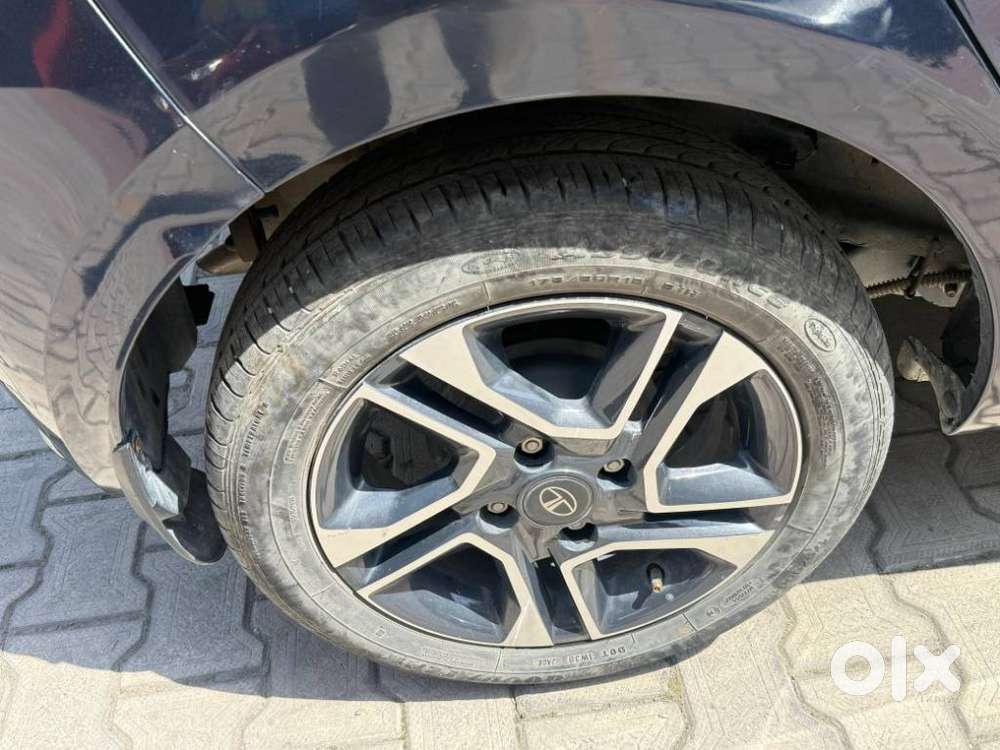 Tata Tiago, 2023, Petrol