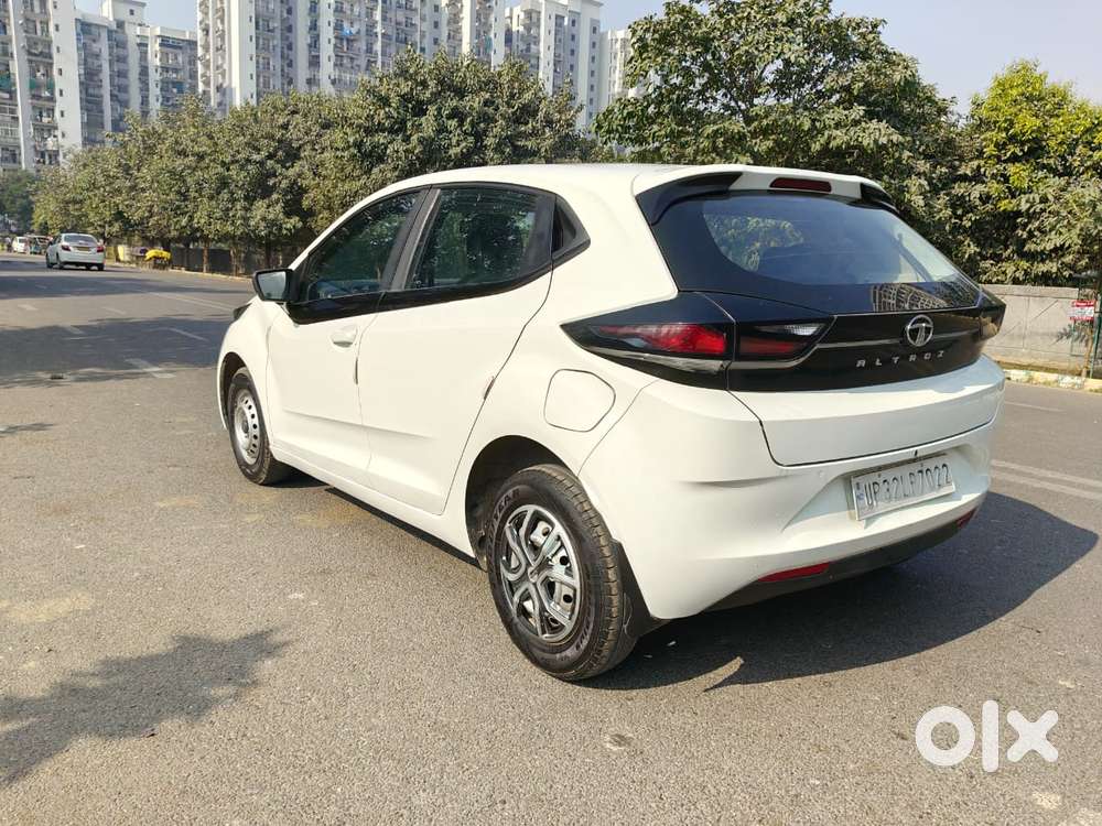 Tata Altroz 1.2 Xe, 2020, Petrol