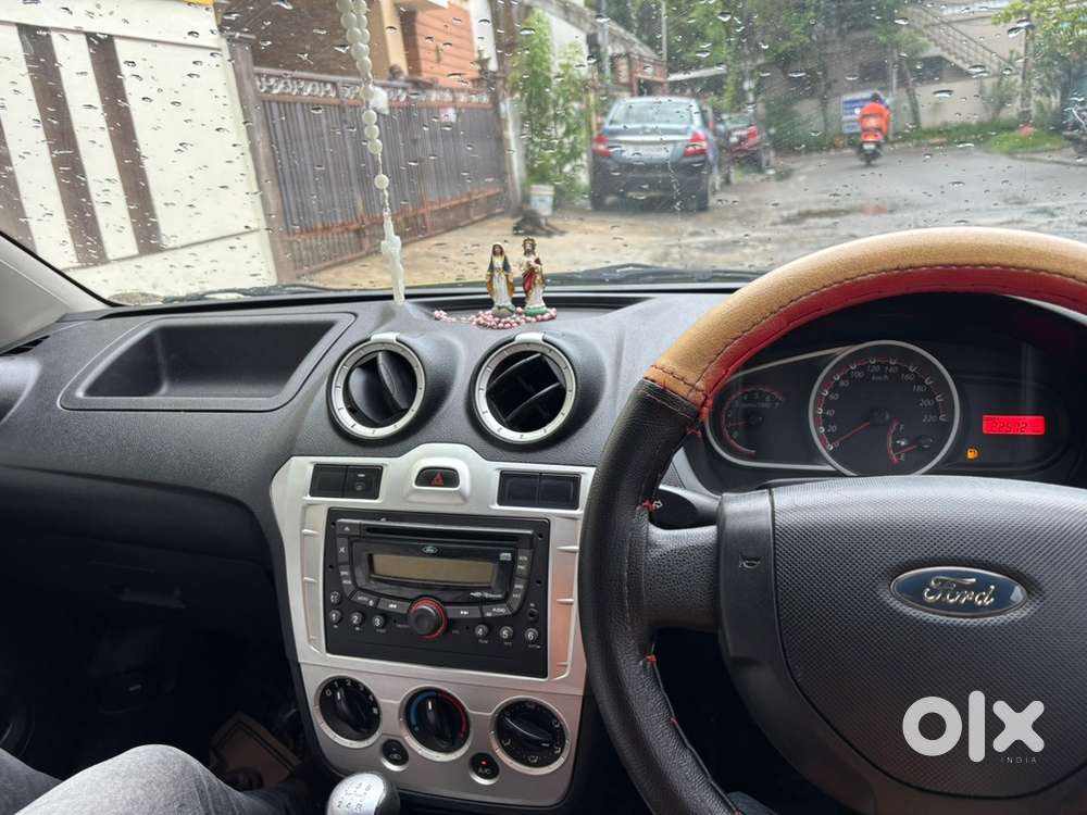Ford Figo Petrol 2010 Year