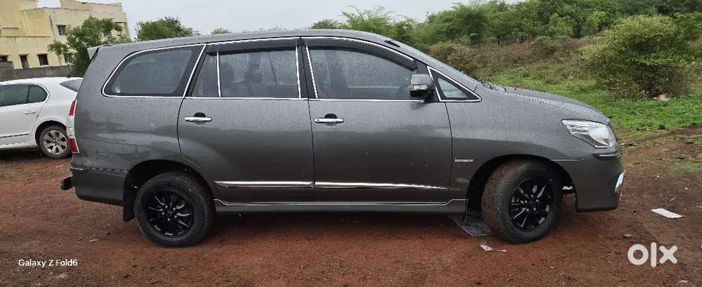 Toyota Innova V 7 2015 Diesel