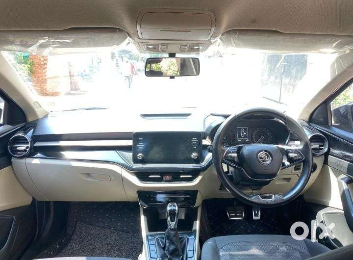 Skoda Slavia 1.0 Ambition Tsi At, 2023, Petrol