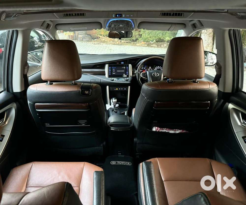 Toyota Innova Crysta 2.8z Automatic, 2017, Diesel