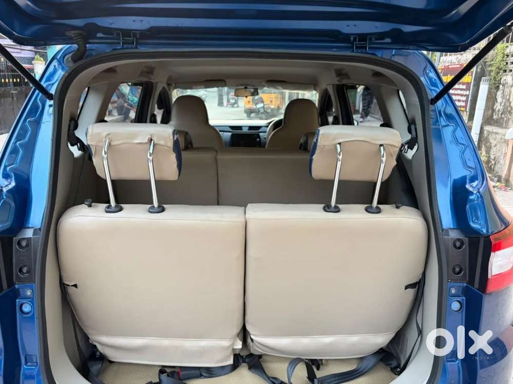 Renault Triber Rxt, 2023, Petrol