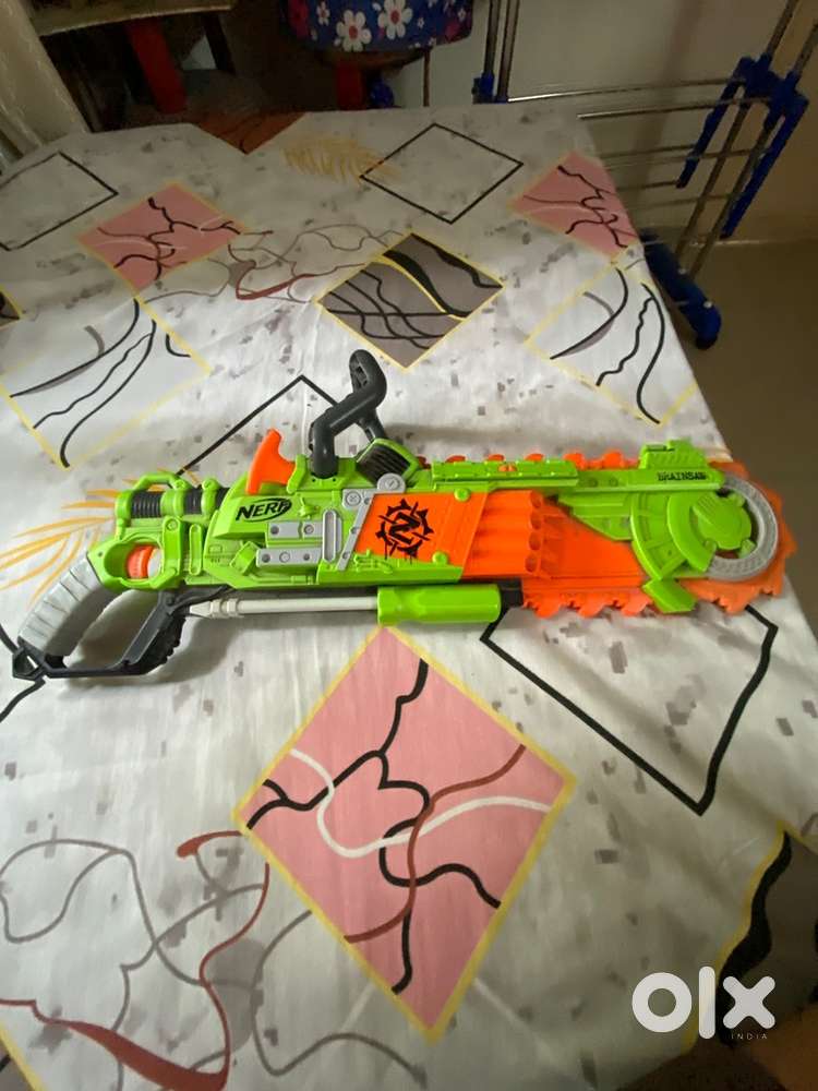 Tou gun ( nerf zombie striker )