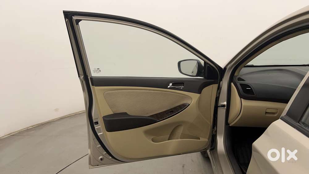 Hyundai Verna 1.6 Vtvt Sx, 2012, Petrol